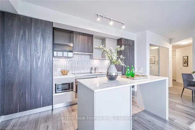 Additional image 13 of 405 DUNDAS St Unit 435