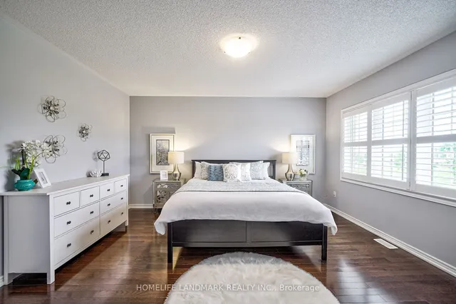 Additional image 12 of 101 Kaitting Tr