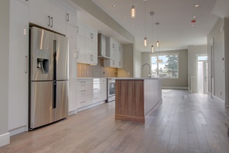 Additional image 4 of 3009 26A St SW