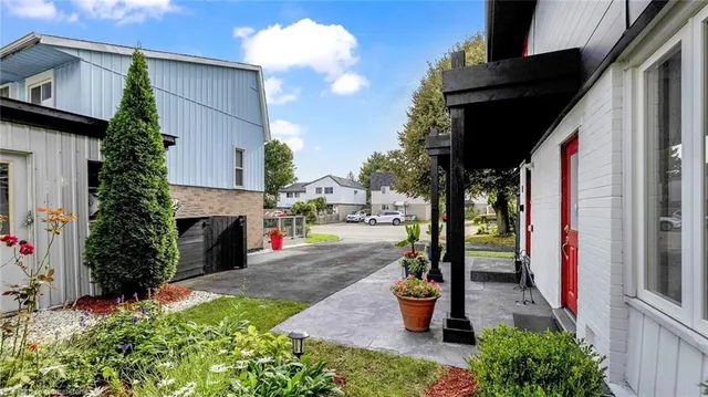 Additional image 4 of 10 Highland Trail