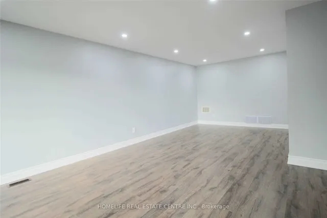 Additional image 33 of 28 Olive Crt