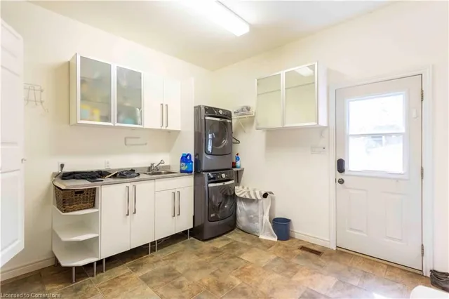 Additional image 29 of 2150 Elmhurst Ave