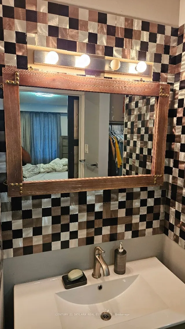 Additional image 27 of 1320 Hampton St Unit 25