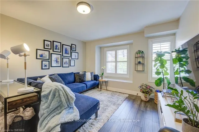 Additional image 18 of 300 RAVINEVIEW Way Unit 36