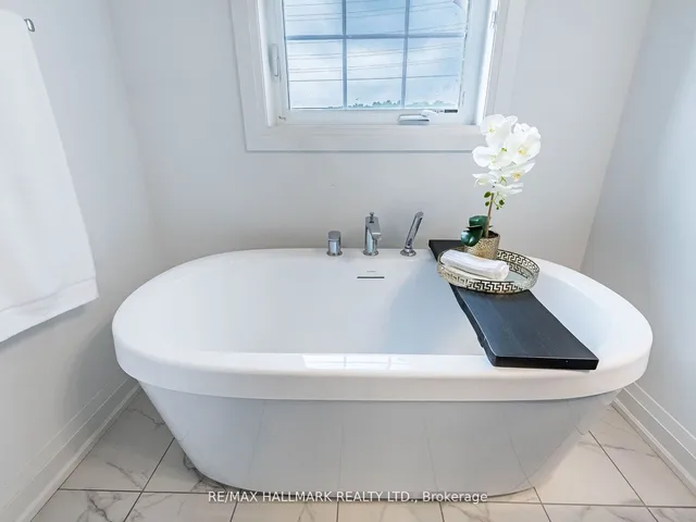 Additional image 27 of 4023 Sixth Line