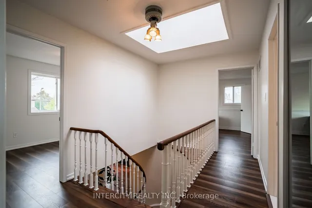 Additional image 10 of 49 Farmhill Crt