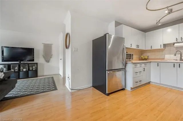 Additional image 20 of 1066 Falgarwood Dr Unit 161