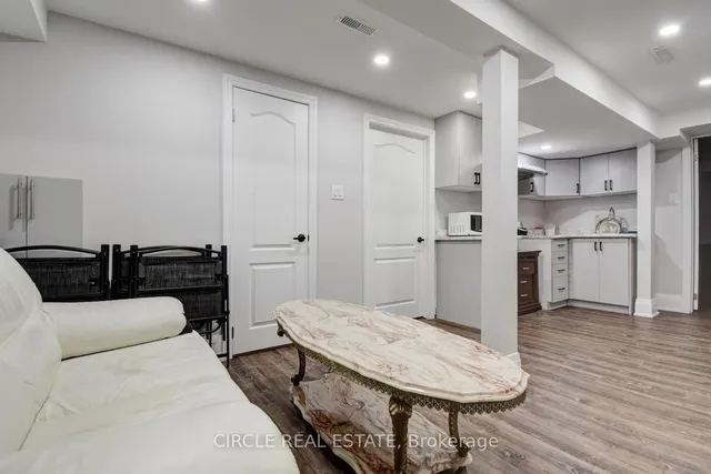 Additional image 23 of 900 Central Park Dr Unit 30