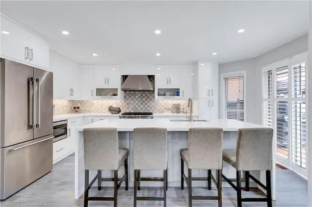 Additional image 13 of 139 Shady Pine Cir