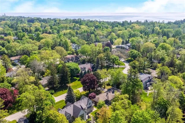 262 ALSCOT Cres