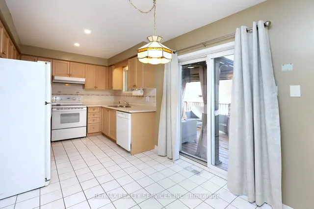 Additional image 11 of 12 Summerfield Cres