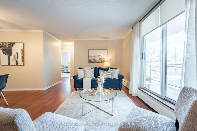 Additional image 7 of 975 Warwick Crt Unit 201