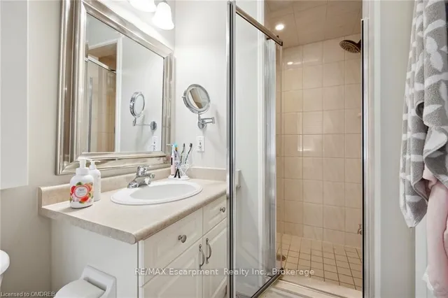 Additional image 24 of 300 RAVINEVIEW Way Unit 44