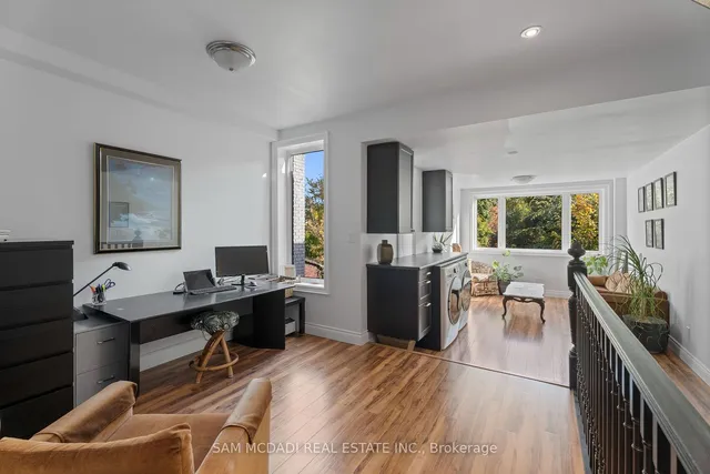 Additional image 18 of 951 Dundas St