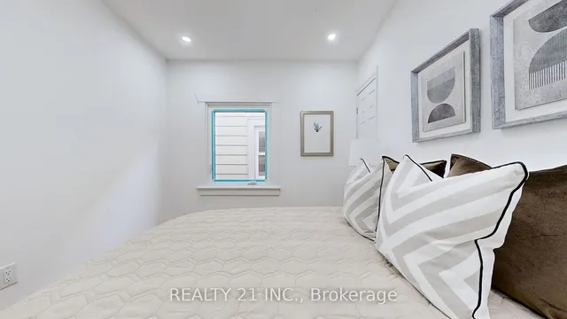 Additional image 25 of 92 King Edward Ave