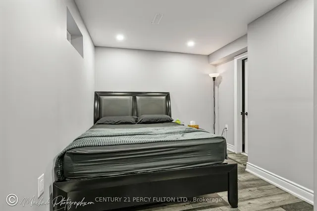 Additional image 36 of 59 Kenninghall Blvd Unit 2