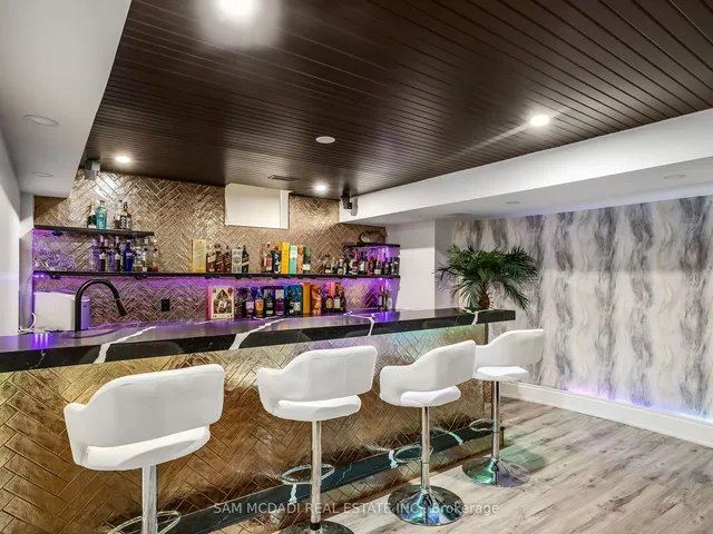 Additional image 35 of 7 Canis St