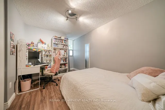 Additional image 21 of 1300 Marlborough Crt Unit 119