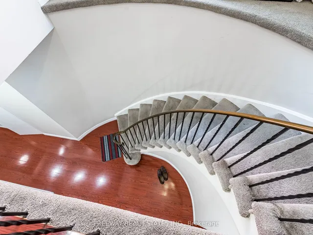 Additional image 16 of 60 Banting Cres