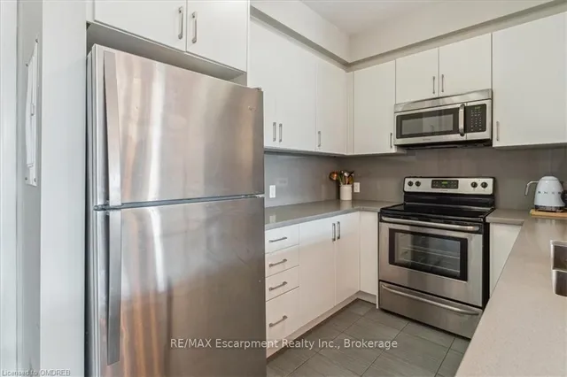 Additional image 18 of 216 OAK PARK BLVD Blvd Unit 302