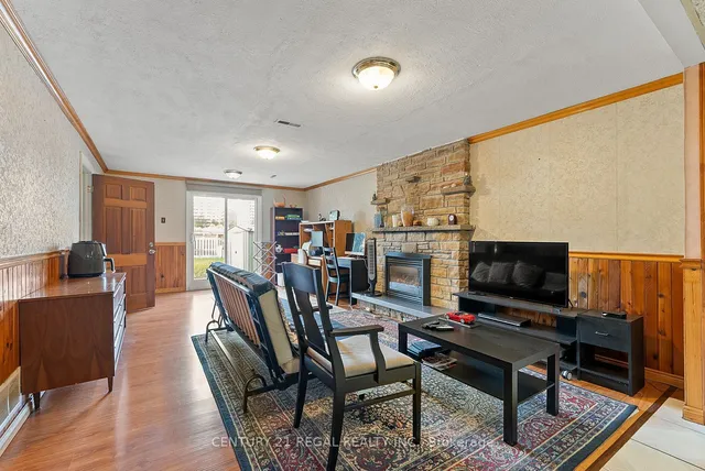 Additional image 30 of 248 Fairglen Ave