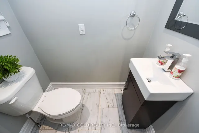 Additional image 17 of 8 Drury Cres