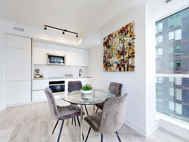 Additional image 13 of 327 King St Unit 3106