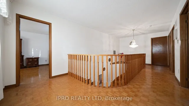 Additional image 32 of 77 flowertown Ave