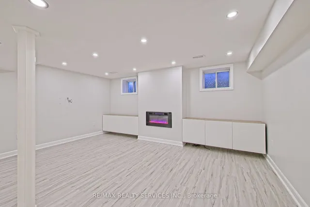 Additional image 26 of 2 Redfern St