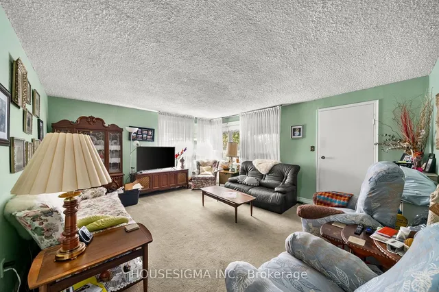 Additional image 18 of 2701 Embleton Rd