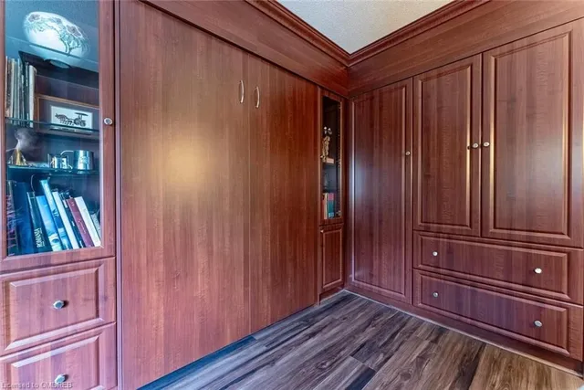 Additional image 28 of 2190 Lakeshore Rd Unit 301