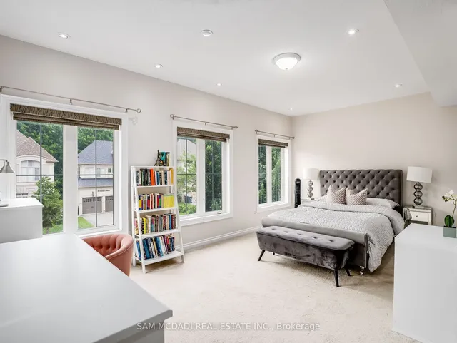 Additional image 28 of 7 Canis St