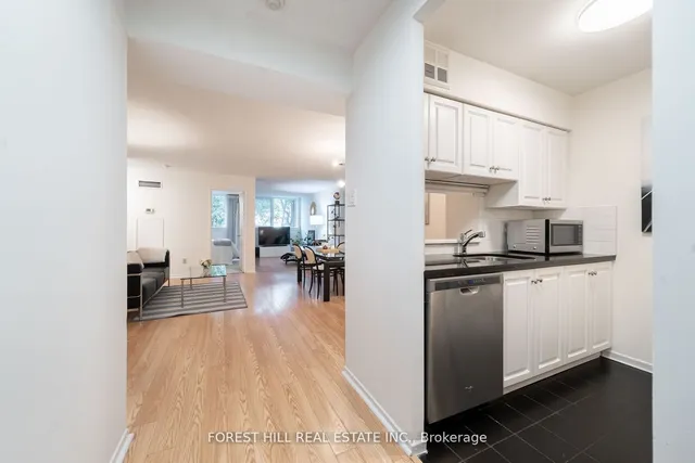 Additional image 15 of 1055 Bay St Unit 201