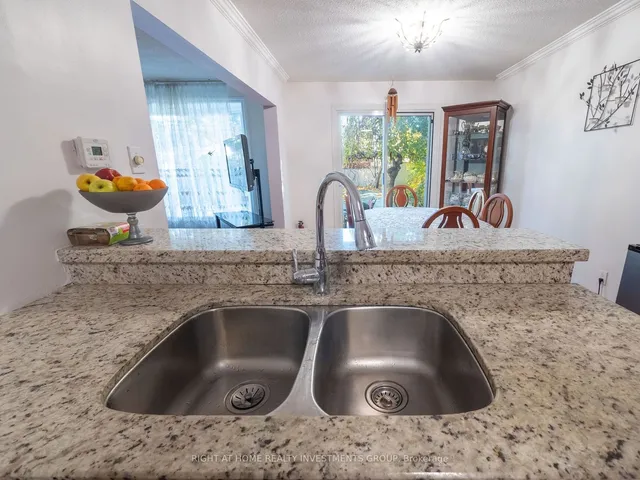 Additional image 4 of 1704 Oberon Cres