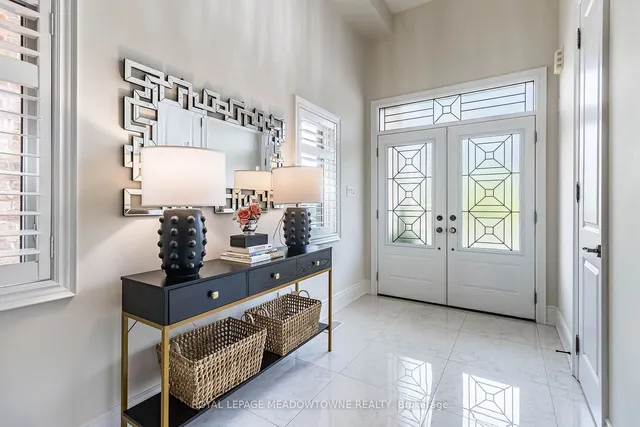 Additional image 4 of 21 Provost Tr