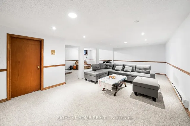 Additional image 16 of 3043 Eighth Line