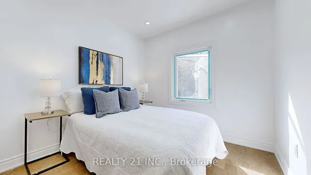 Additional image 19 of 92 King Edward Ave