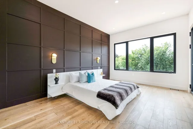 Additional image 28 of 47 Moore St