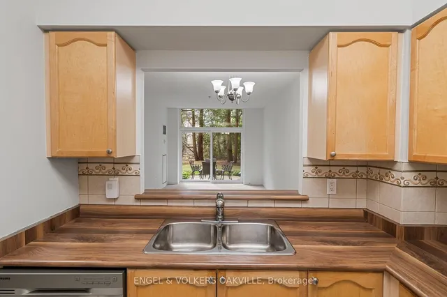 Additional image 6 of 100 Burloak Dr Unit 1104