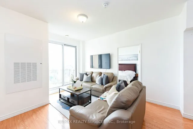 Additional image 16 of 7405 Goreway Dr Unit 716
