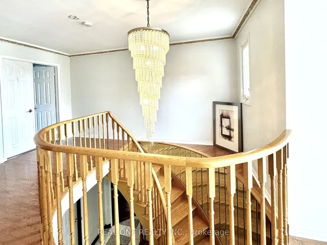 Additional image 20 of 403 Glenashton Dr