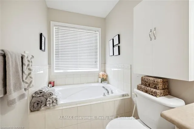 Additional image 25 of 300 RAVINEVIEW Way Unit 44