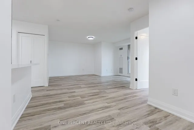 Additional image 14 of 7 Lorraine Dr Unit 1509