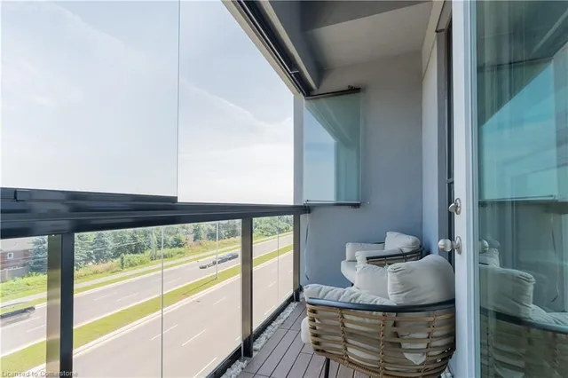 Additional image 16 of 95 Dundas Street West St Unit 310