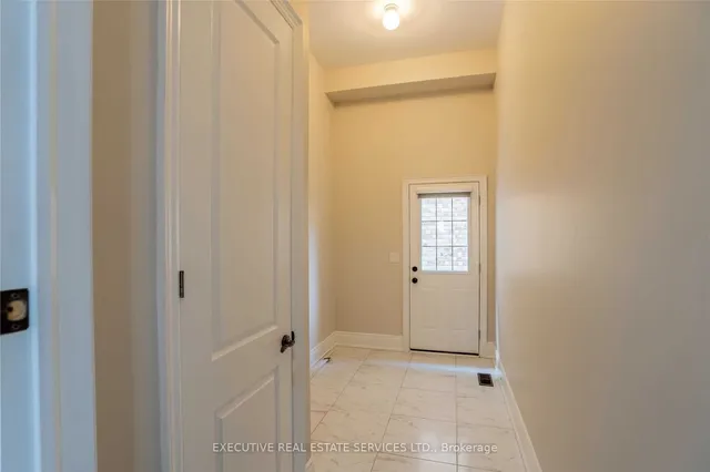 Additional image 11 of 48 Foothills Cres