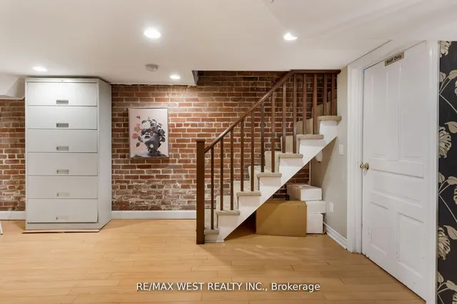 Additional image 19 of 96 Roncesvalles Ave