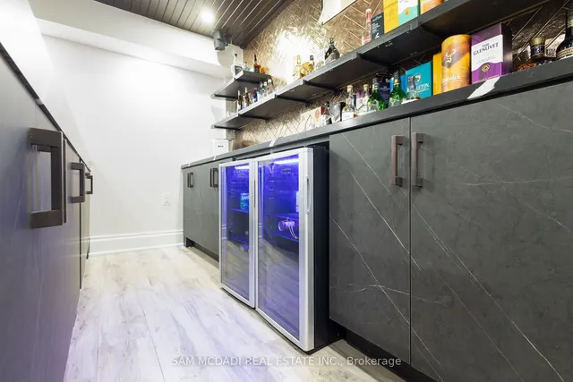 Additional image 37 of 7 Canis St