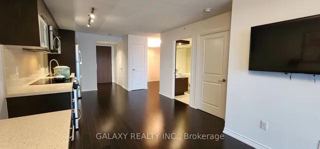 Additional image 17 of 386 Yonge St Unit 1505