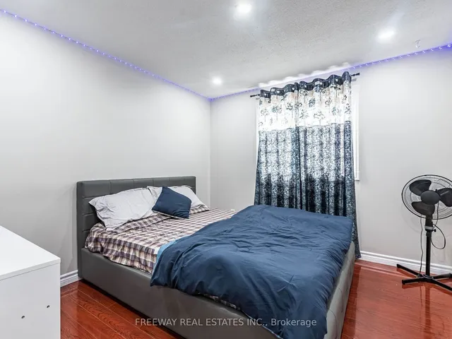 Additional image 23 of 60 Banting Cres