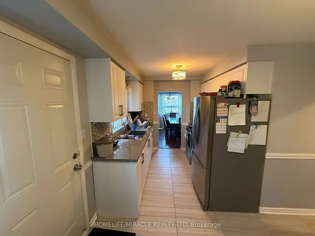 Additional image 13 of 3444 Laddie Cres